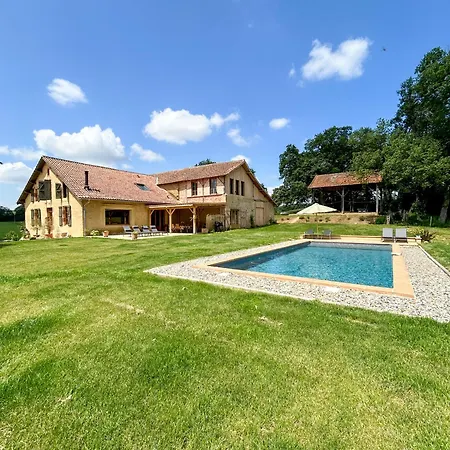 Dom wakacyjny Maison Puchouaou 8 Ou 12 Personnes Avec Piscine Privee